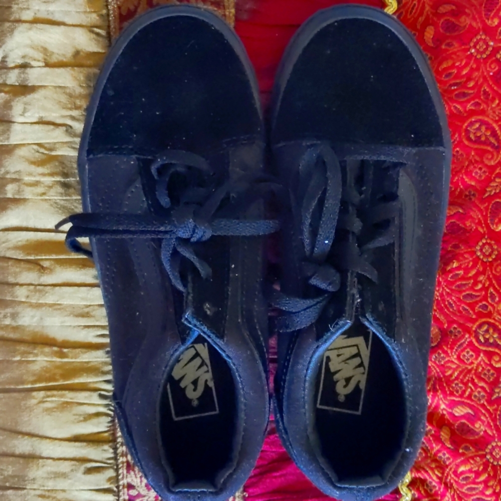 Black vans